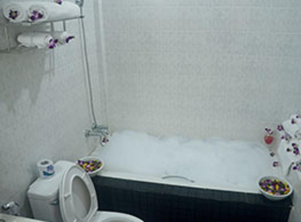 Diamond Crown Hotel Tawè Zewnętrze zdjęcie